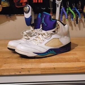 Jordan Sneakers White and Purple